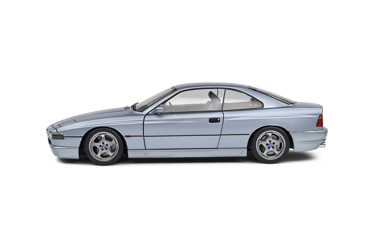 Solido 1992 BMW E31 850 CSi Coupe Arctic Silver Metallic 1:18