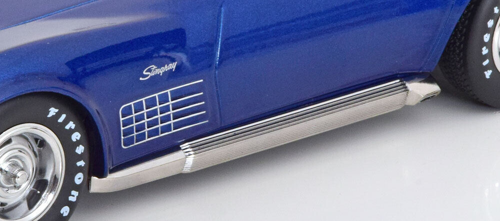KK Scale 1972 Chevy Corvette C3 Stingray Blue (w/ Removable T-Tops) 1:18