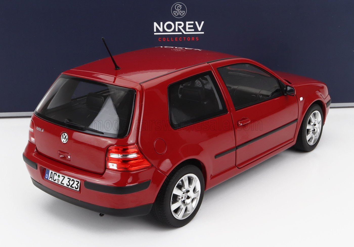 Norev 2002 VW Golf MK IV Red 1:18