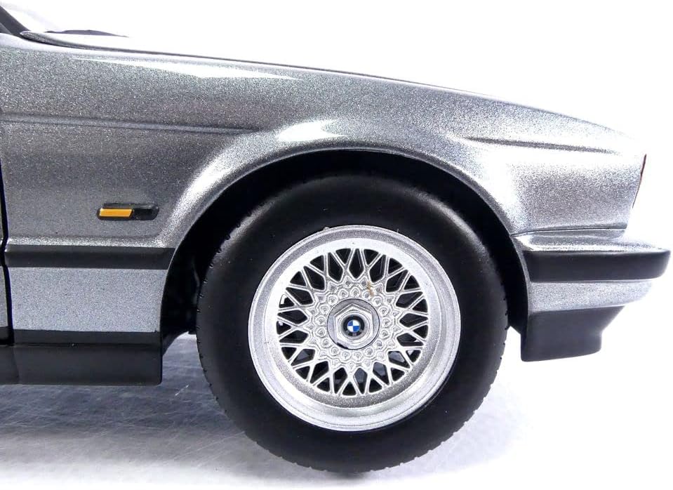 Minichamps 1988 BMW 535i (E34) Sedan Grey Metallic 1:18