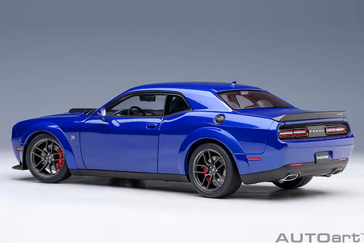 AUTOart 2022 Dodge Challenger R/T Scat Pack Widebody Indigo Blue 1:18