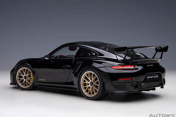 AUTOart Porsche 911 991.2 GT2 RS w/ Weissach Pkg Black 1:18