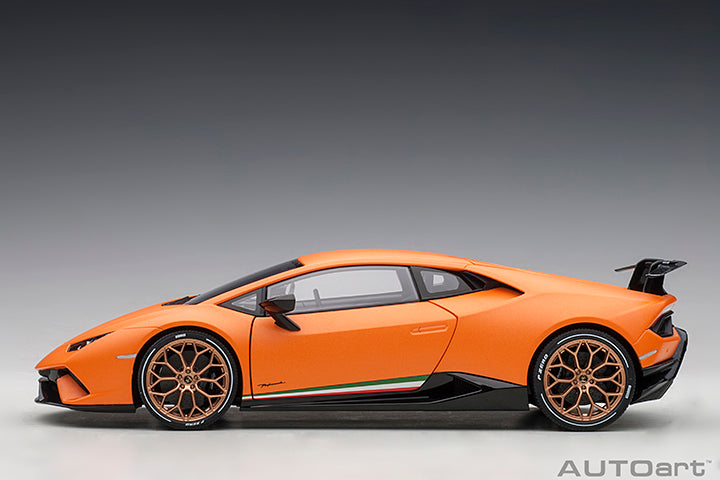 AUTOart Lamborghini Huracan Performante Arancio Anthaeus (Matte Orange) 1:18