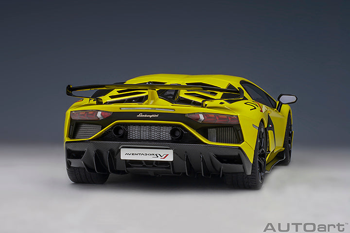AUTOart Lamborghini Aventador SVJ Giallo Tenerife (Pearl Yellow) 1:18