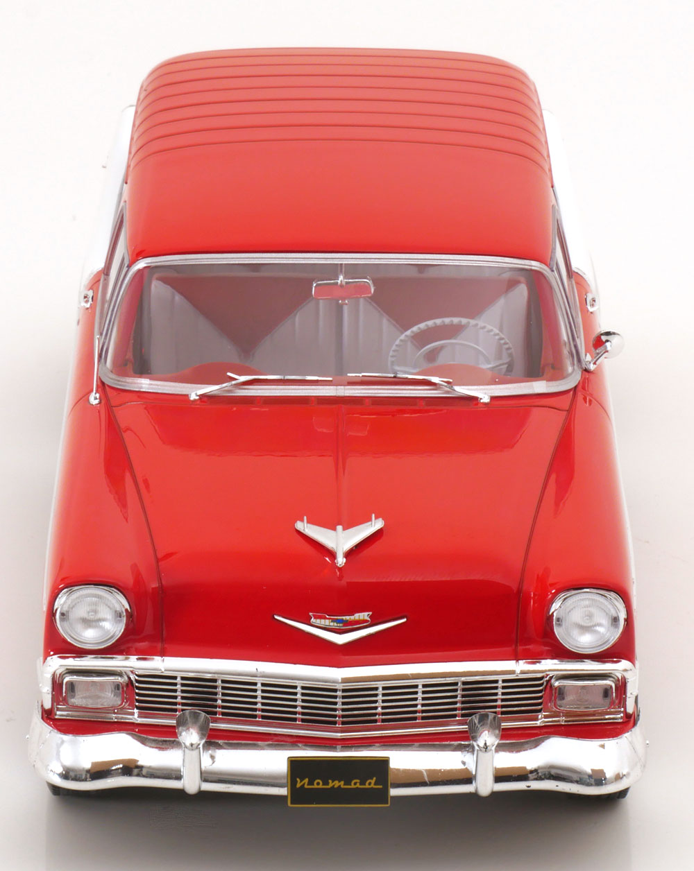 KK Scale 1956 Chevrolet Bel Air Nomad Custom Red and White 1:18