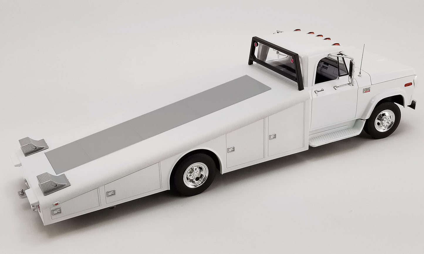Acme 1970 Dodge D-300 Ramp Truck White 1:18