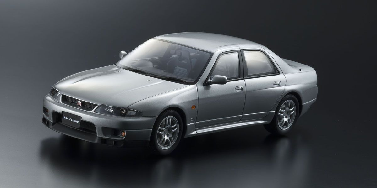 Kyosho 1989 Nissan Skyline GT-R (4-door) Silver 1:18 LIMITED, RESIN, SEALED