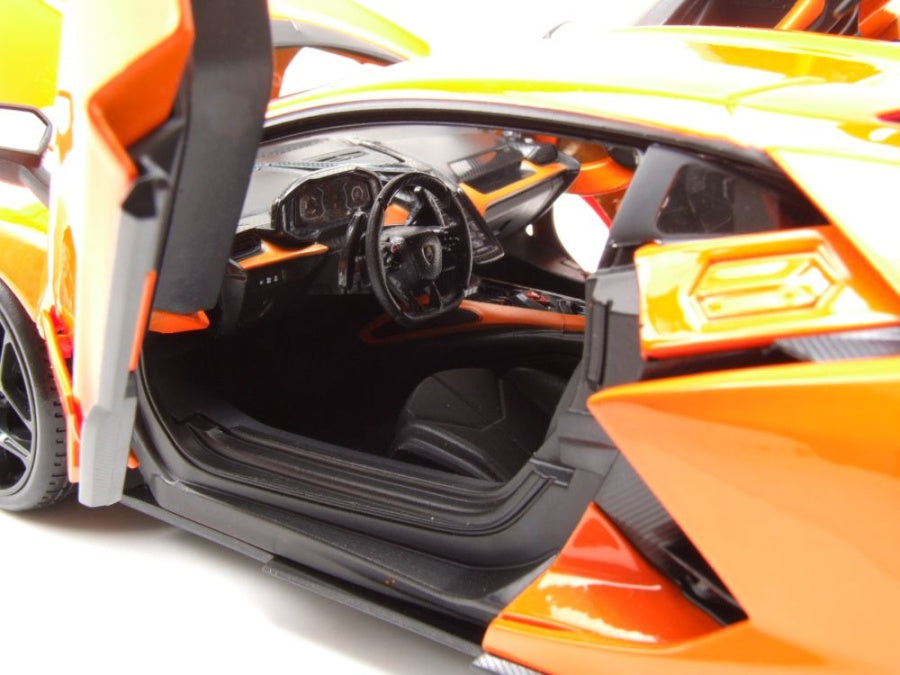 Maisto Lamborghini Revuelto 74x Orange 1:18
