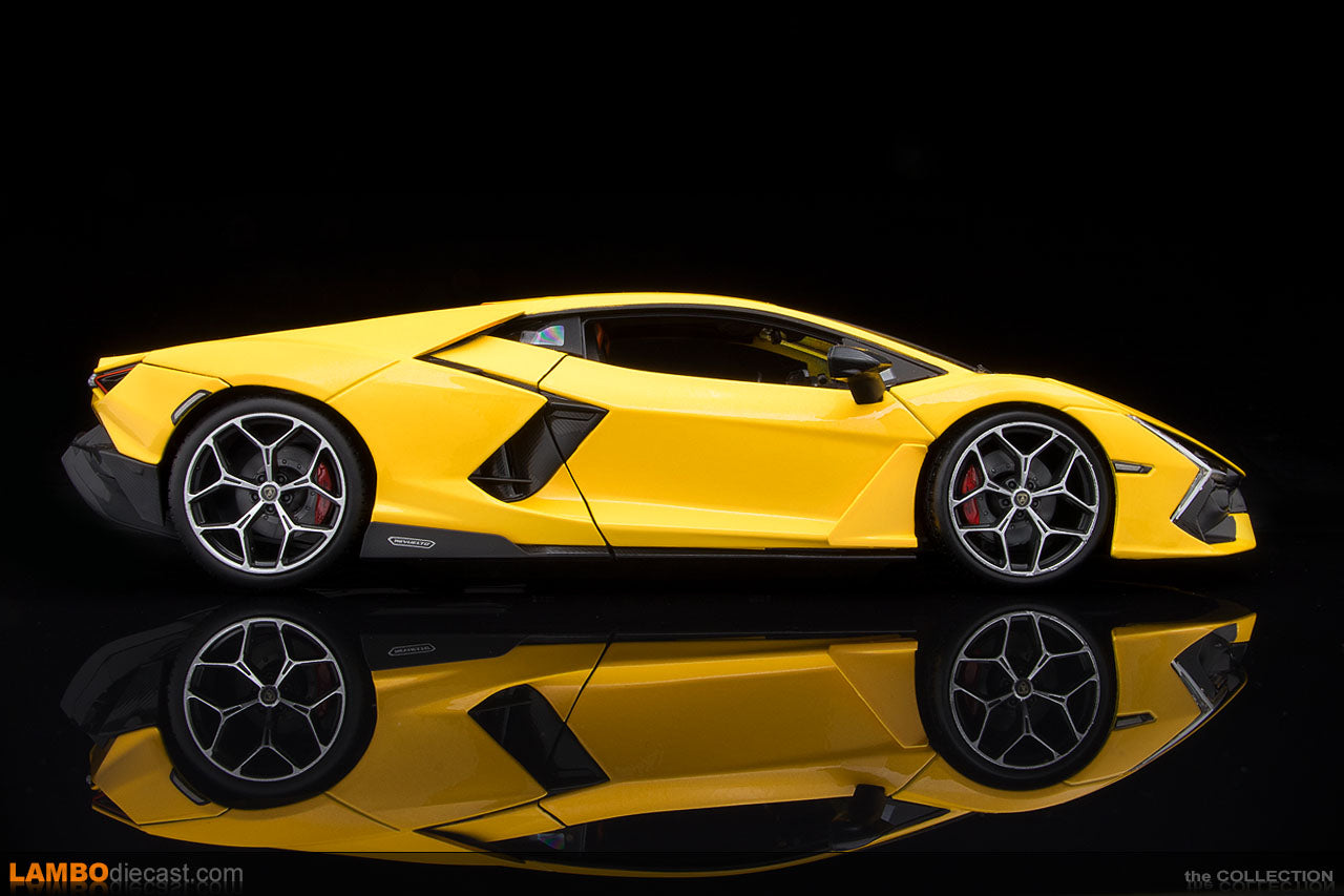 Maisto Lamborghini Revuelto Hybrid Giallo Inti Yellow w/ Orange Interior 1:18