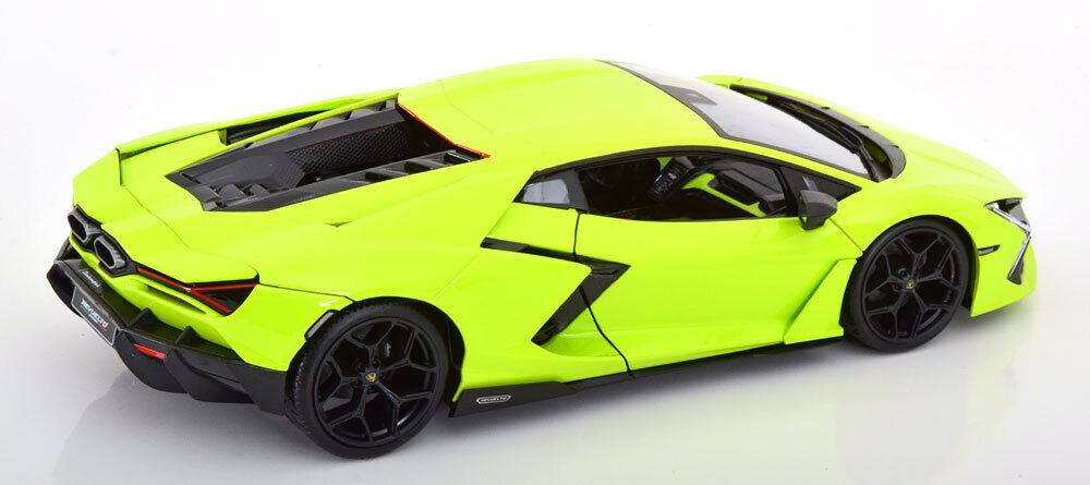 Maisto Lamborghini Revuelto 74x Lime Green 1:18