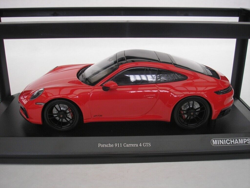 Minichamps 2020 Porsche 911 992 Carrera 4 GTS Guards Red 1:18 SEALED