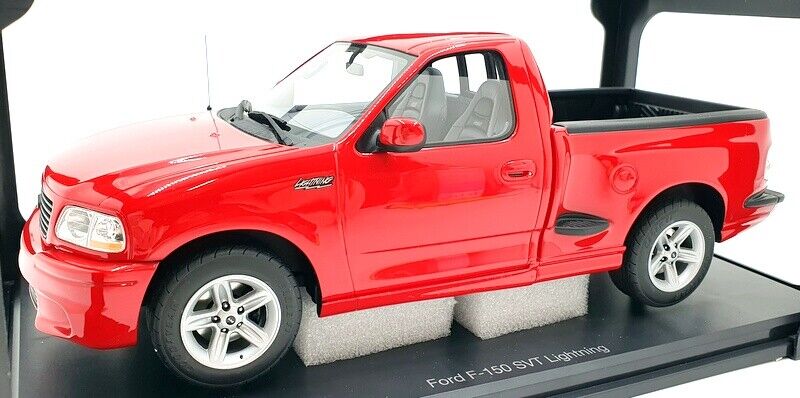 DNA Collectibes 2003 Ford F-150 SVT Lightning Pick up Truck Vermilion Red 1:18 RESIN