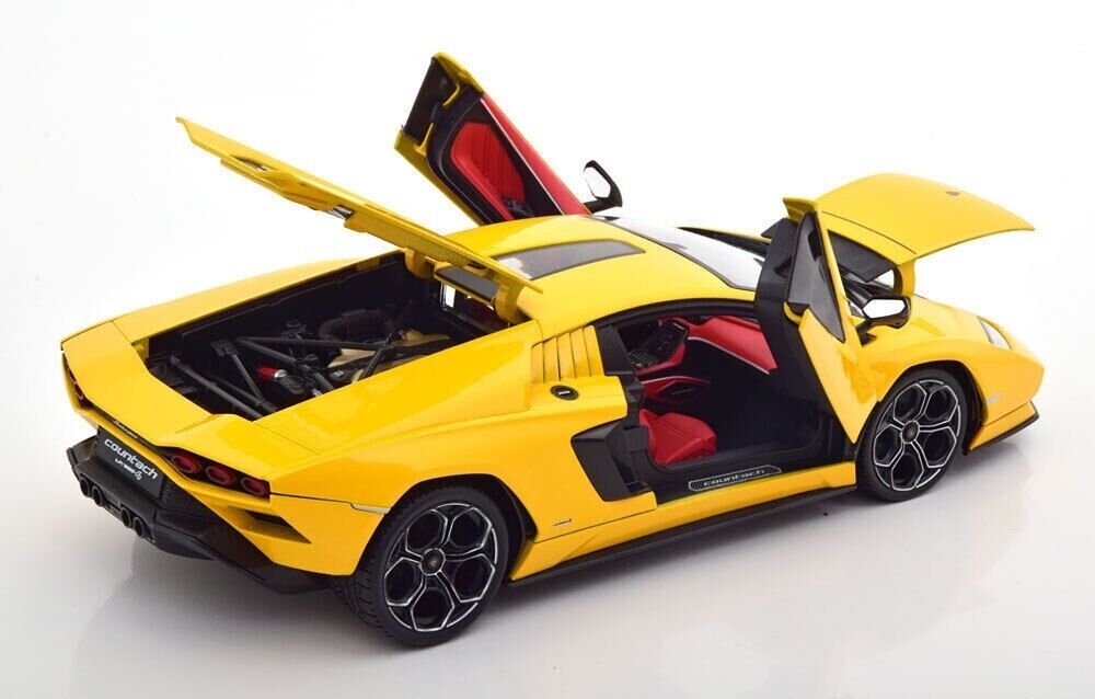 Maisto 2021 Lamborghini Countach LPI 800-4 Yellow Metallic 1:18 LIMITED